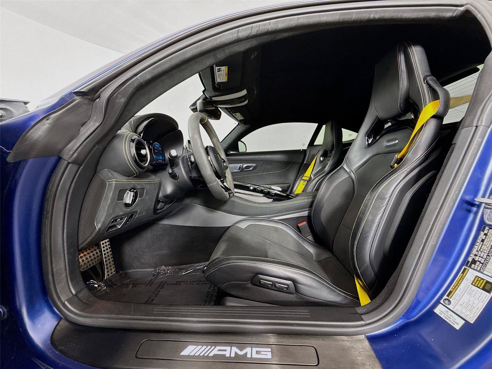 Used 2020 Mercedes-Benz AMG GT R w/ Exclusive Interior Package image 2