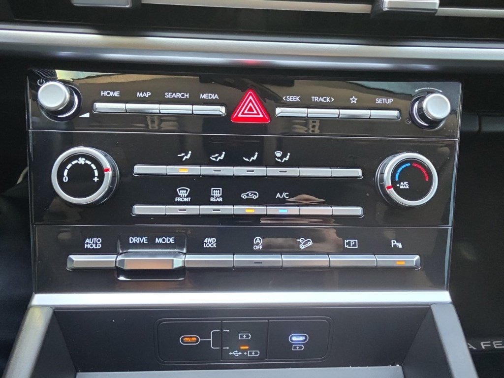 Used 2024 Hyundai Santa Fe SE AWD/4WD image 50