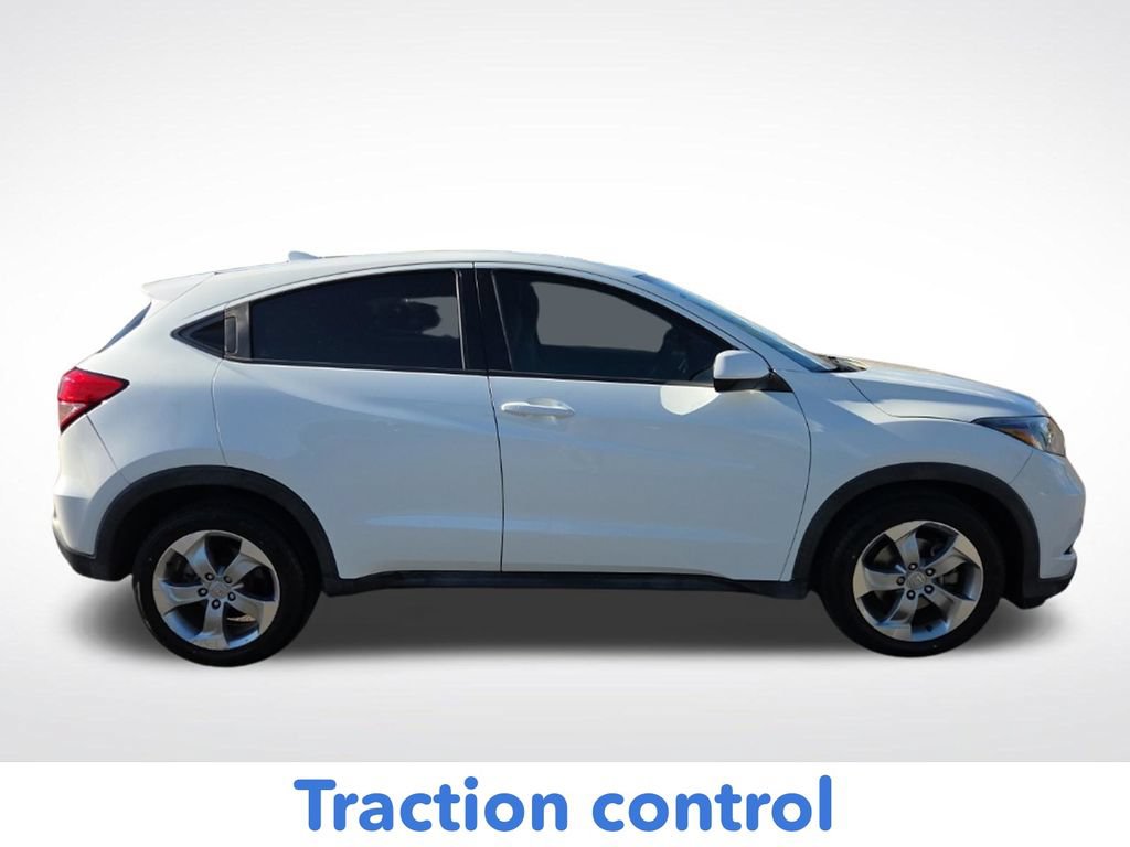 Used 2018 Honda HR-V LX image 2