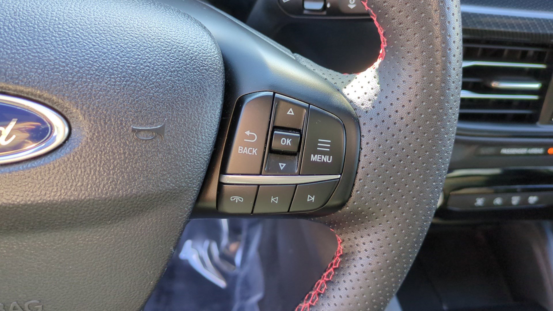 Used 2023 Ford Escape ST-Line w/ Tech Pack #1 image 19