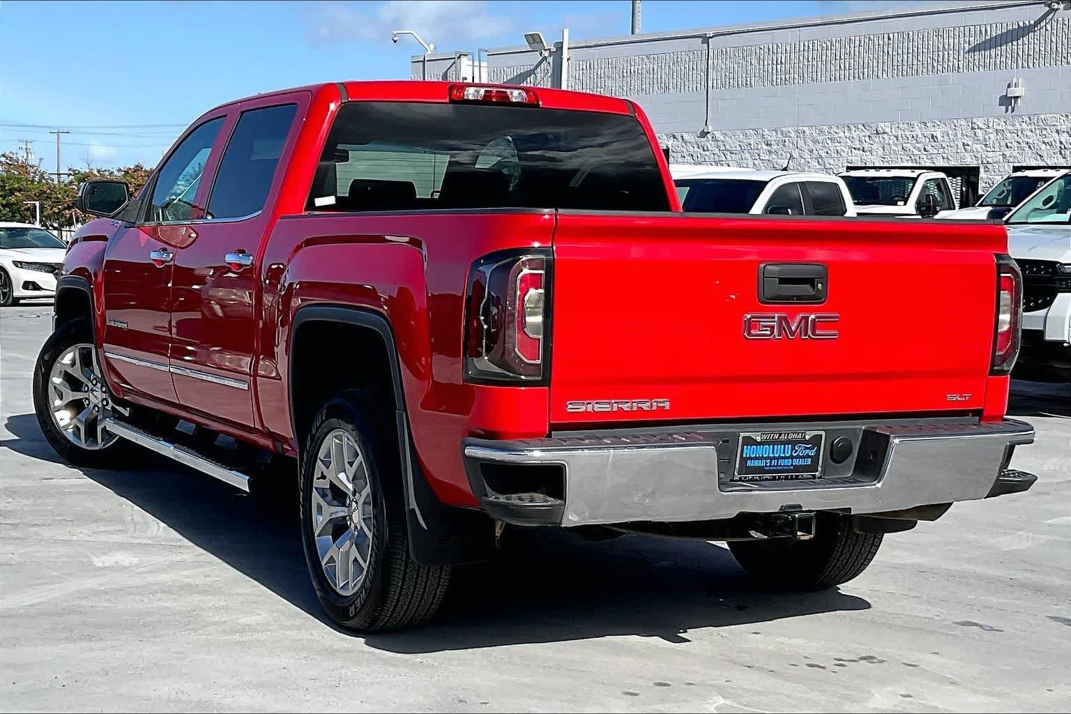 Used 2018 GMC Sierra 1500 SLT w/ SLT Premium Package AWD/4WD image 4