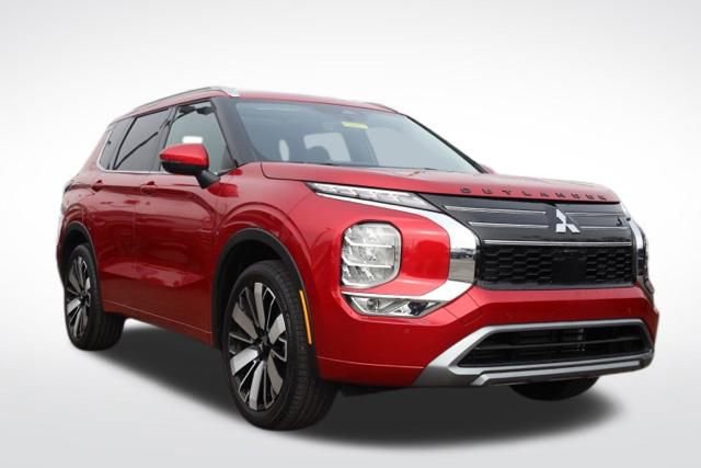 Used 2025 Mitsubishi Outlander SEL
