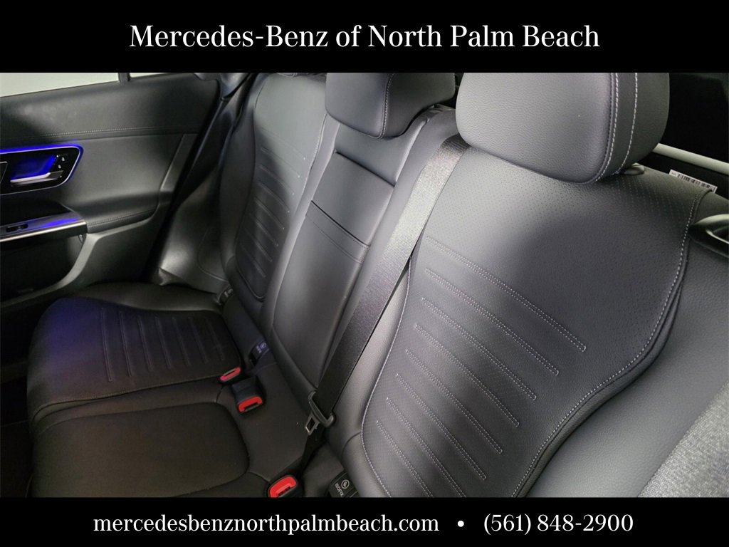 Used 2024 Mercedes-Benz GLC 300 4MATIC image 15