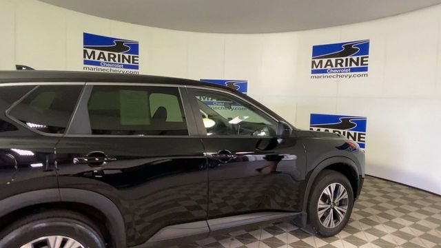 Used 2023 Nissan Rogue SV AWD/4WD image 2