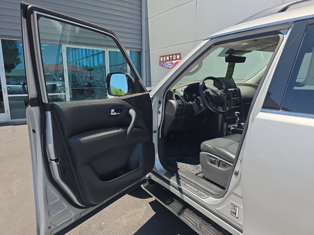 Used 2023 Nissan Armada Platinum w/ Captain's Chairs Package AWD/4WD image 11