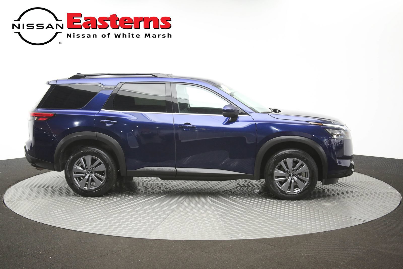 Used 2025 Nissan Pathfinder SV FWD image 44