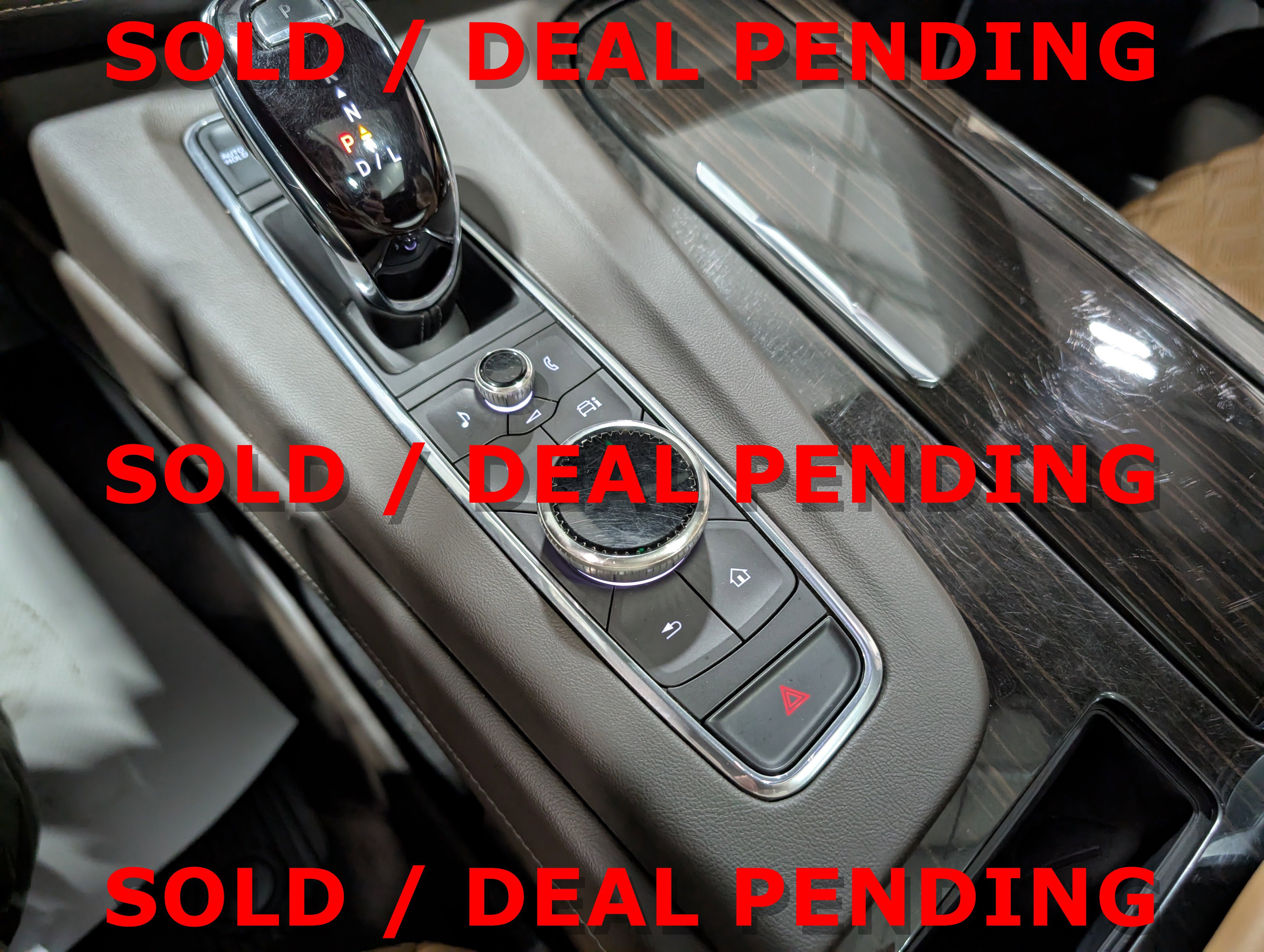 Used 2023 Cadillac Escalade Sport w/ LPO, ONYX Package image 31