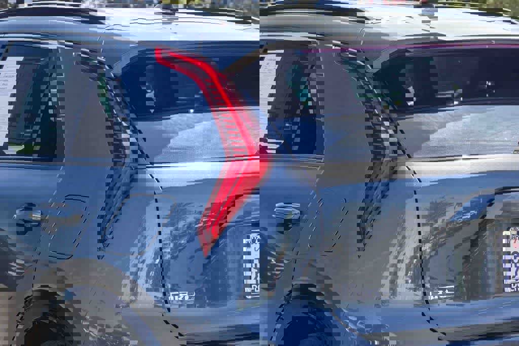 Certified 2023 Kia Niro EX Touring image 7