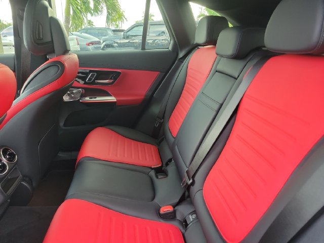 Used 2024 Mercedes-Benz GLC 43 AMG 4MATIC image 10