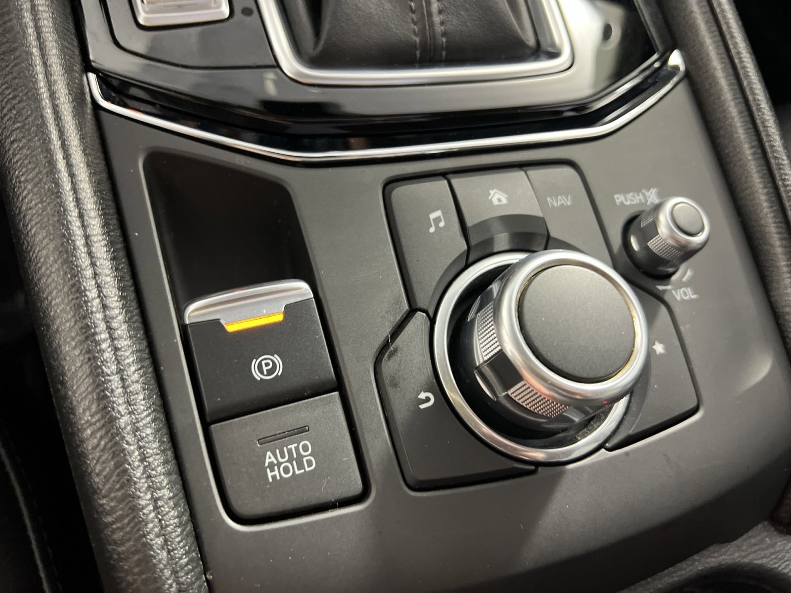 Used 2018 MAZDA CX-5 Touring image 32