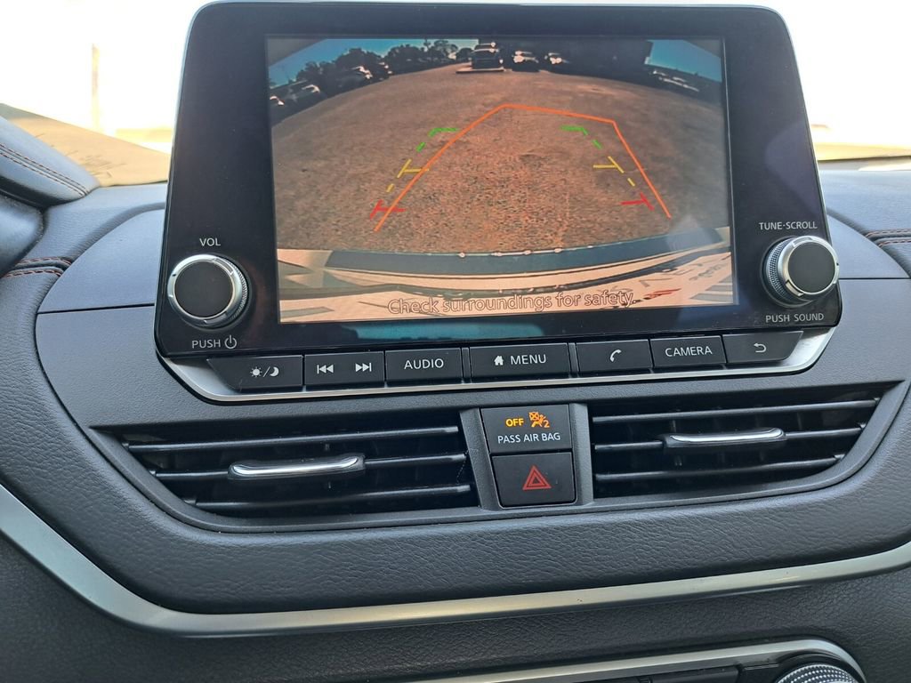 Used 2022 Nissan Altima 2.5 SR image 11