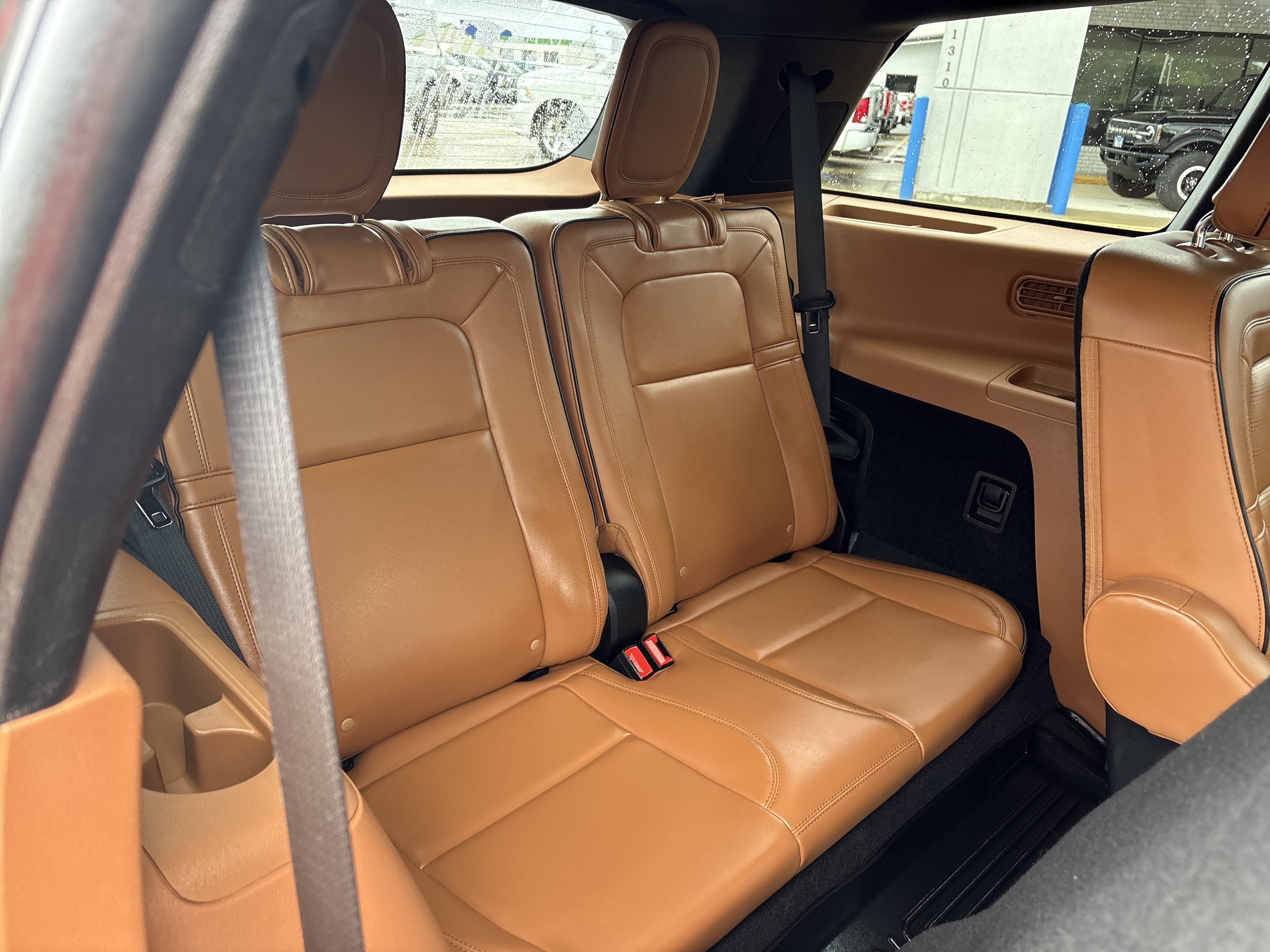 Used 2024 Lincoln Aviator Black Label AWD/4WD image 7