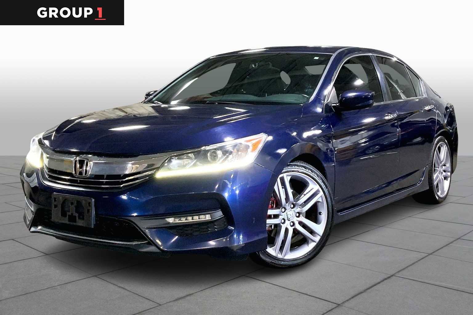Used 2017 Honda Accord Sport image 1
