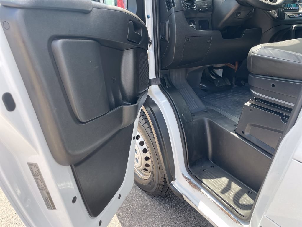 Used 2025 RAM ProMaster 2500 w/ Convenience Group FWD image 14