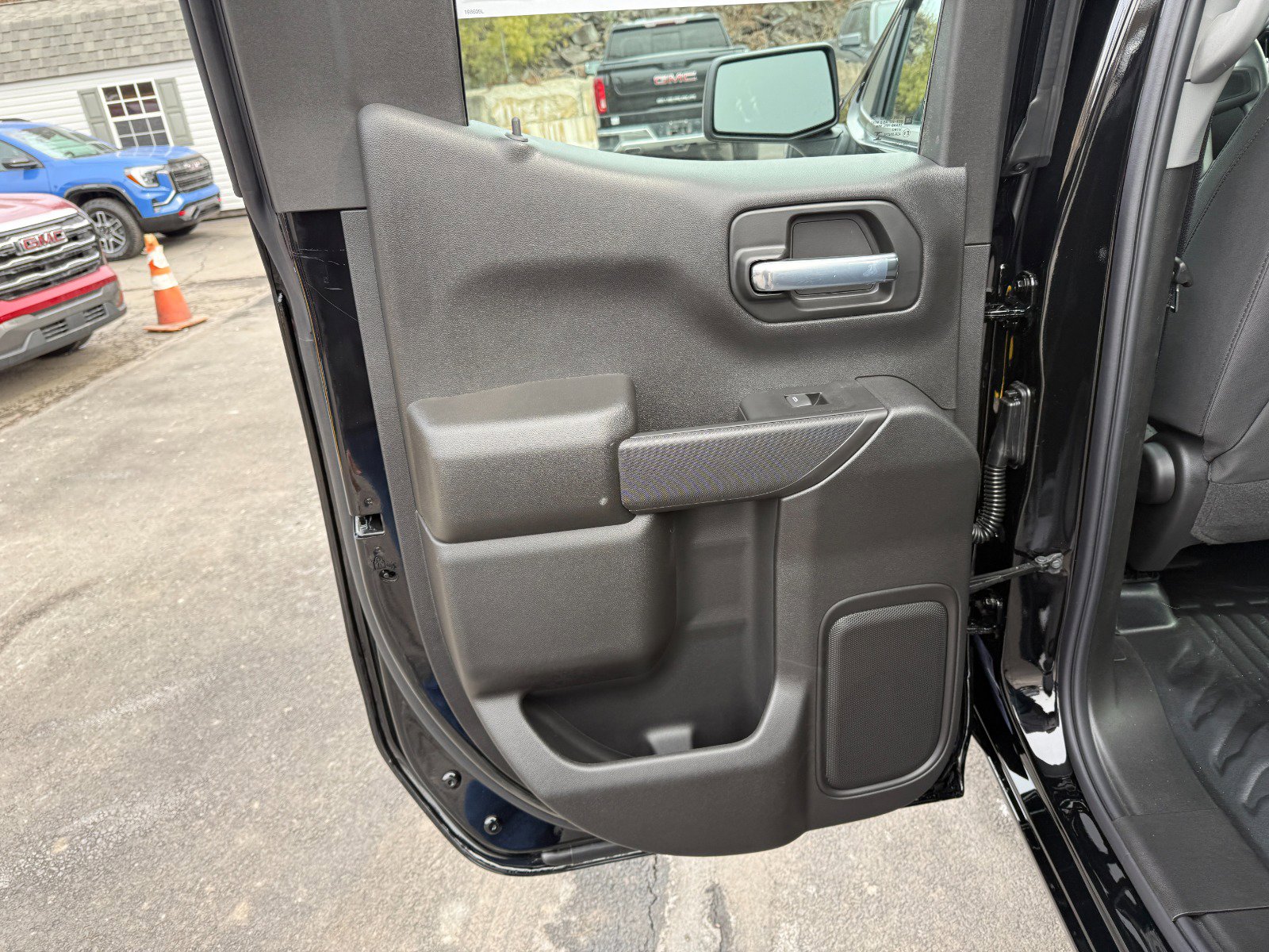 New 2026 GMC Sierra 1500 Pro image 17