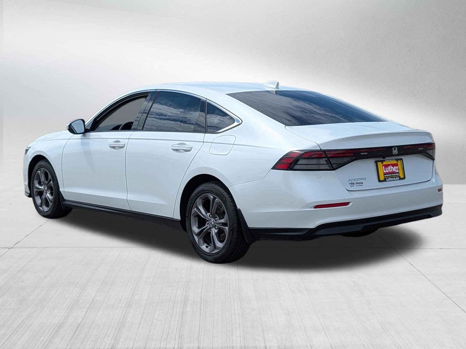 Used 2024 Honda Accord EX image 5