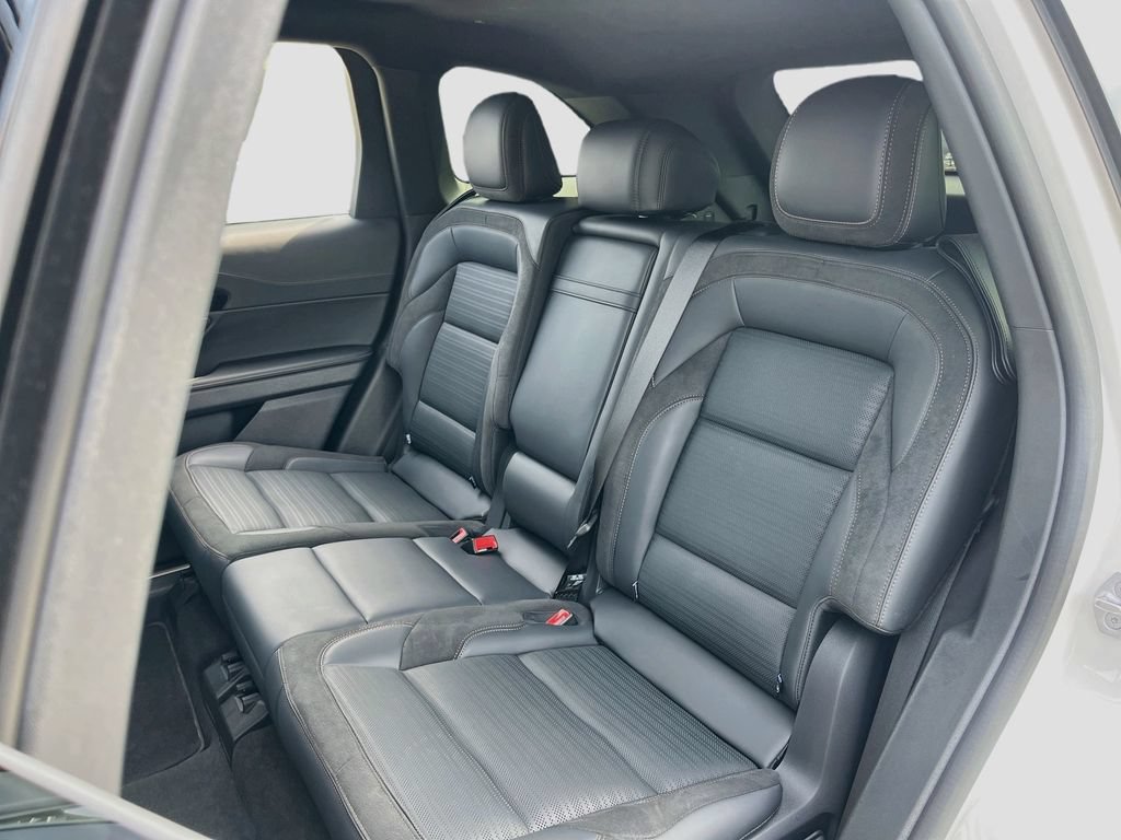 Used 2025 Lincoln Nautilus Reserve w/ Jet Appearance Package AWD/4WD image 26