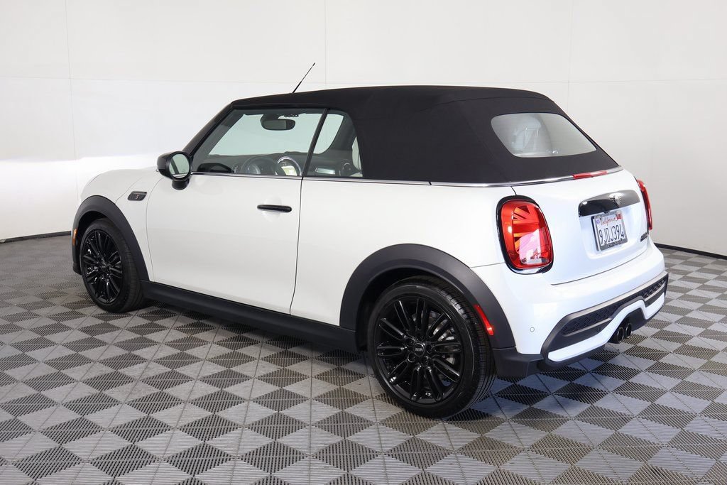 Used 2024 MINI Cooper S w/ Signature Upholstery Package FWD image 6