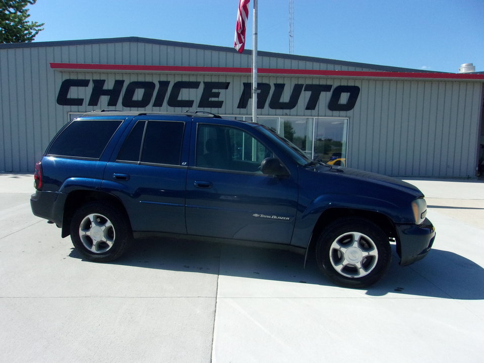 Used 2004 Chevrolet TrailBlazer LT AWD/4WD image 2