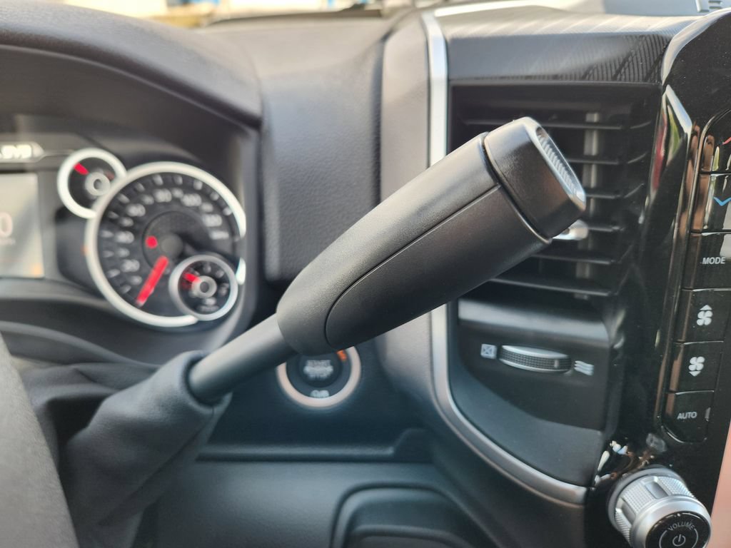 New 2026 RAM 2500 Big Horn AWD/4WD image 21