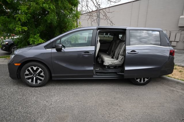 Used 2025 Honda Odyssey EX-L image 4