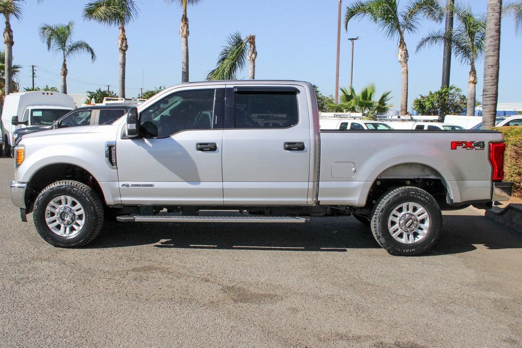 Used 2017 Ford F250 XLT w/ XLT Value Package AWD/4WD image 5