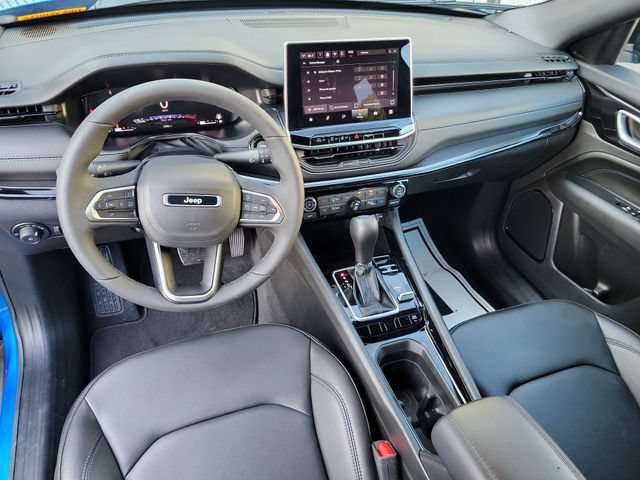 Used 2026 Jeep Compass Limited AWD/4WD image 18