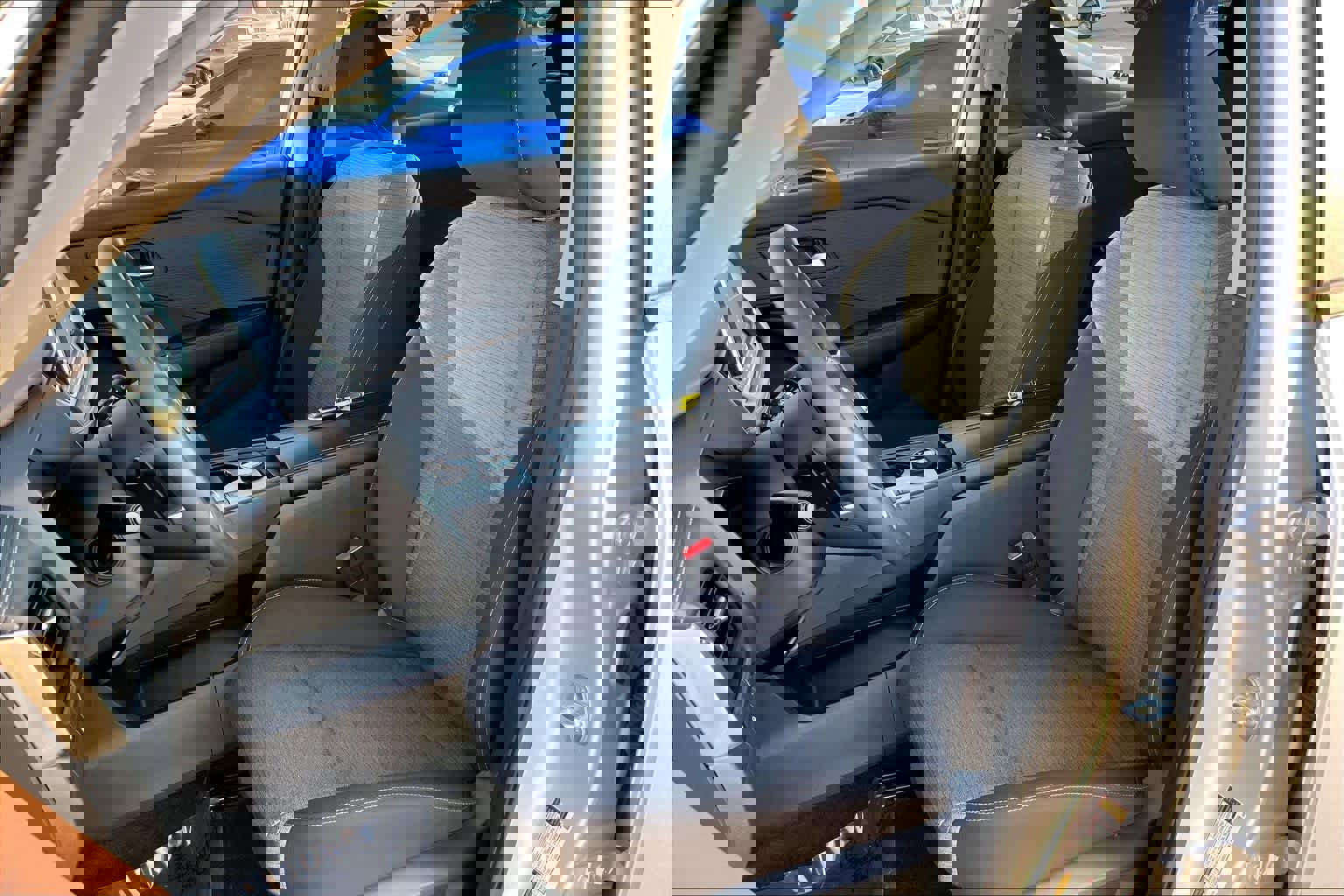 Used 2023 Nissan Rogue SV image 8