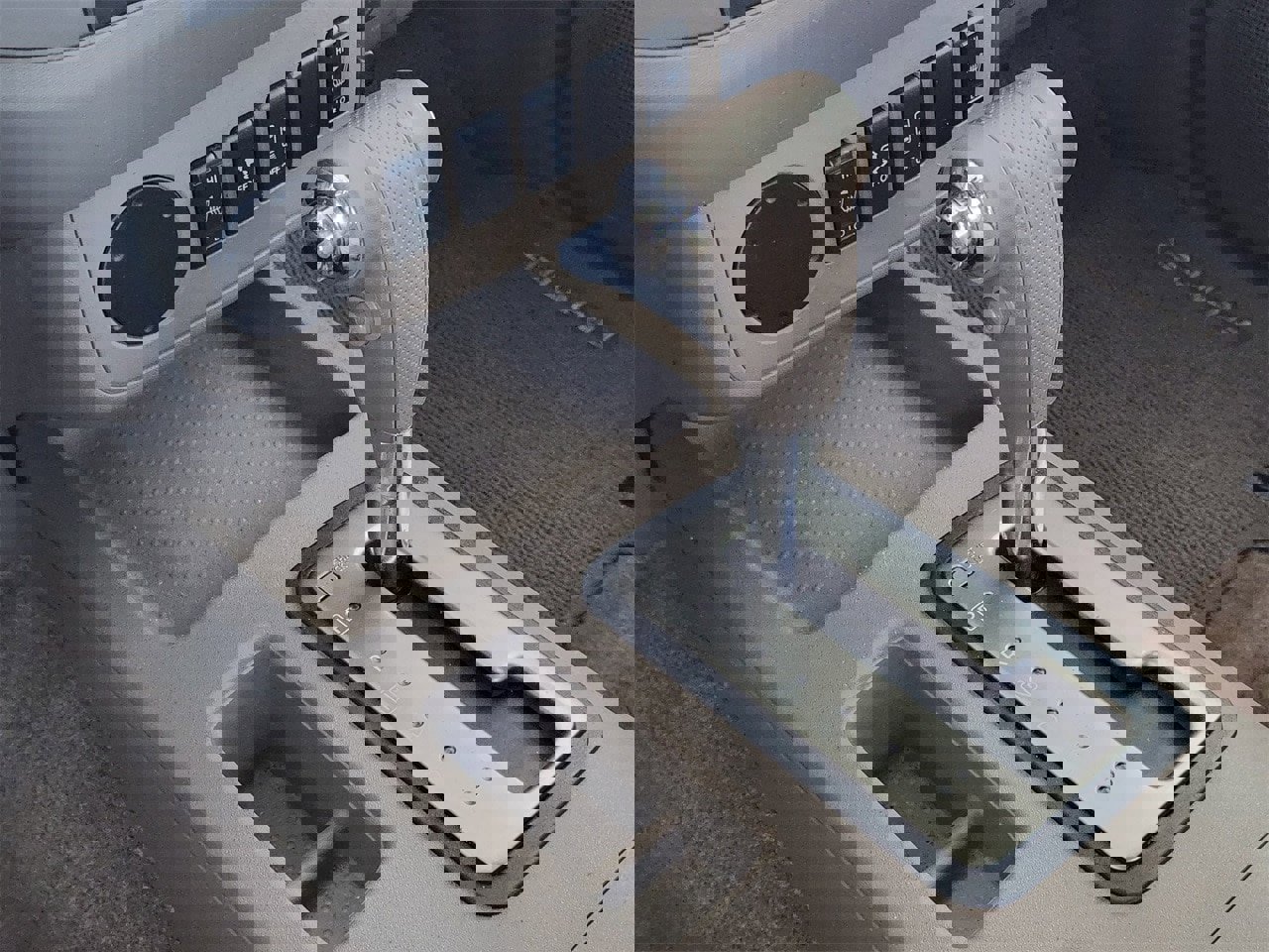 Used 2014 Nissan Frontier SL image 19