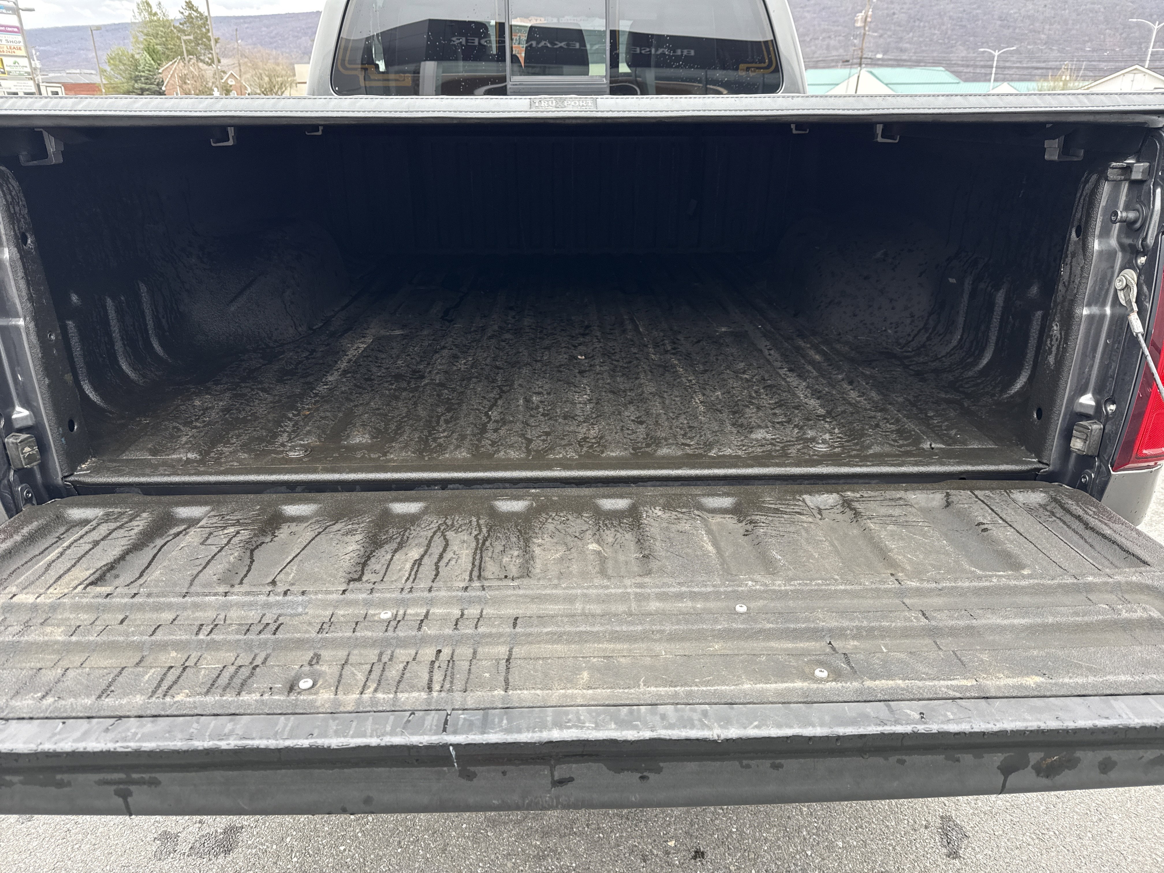 Used 2015 Ford F250 Lariat w/ Chrome Package image 5