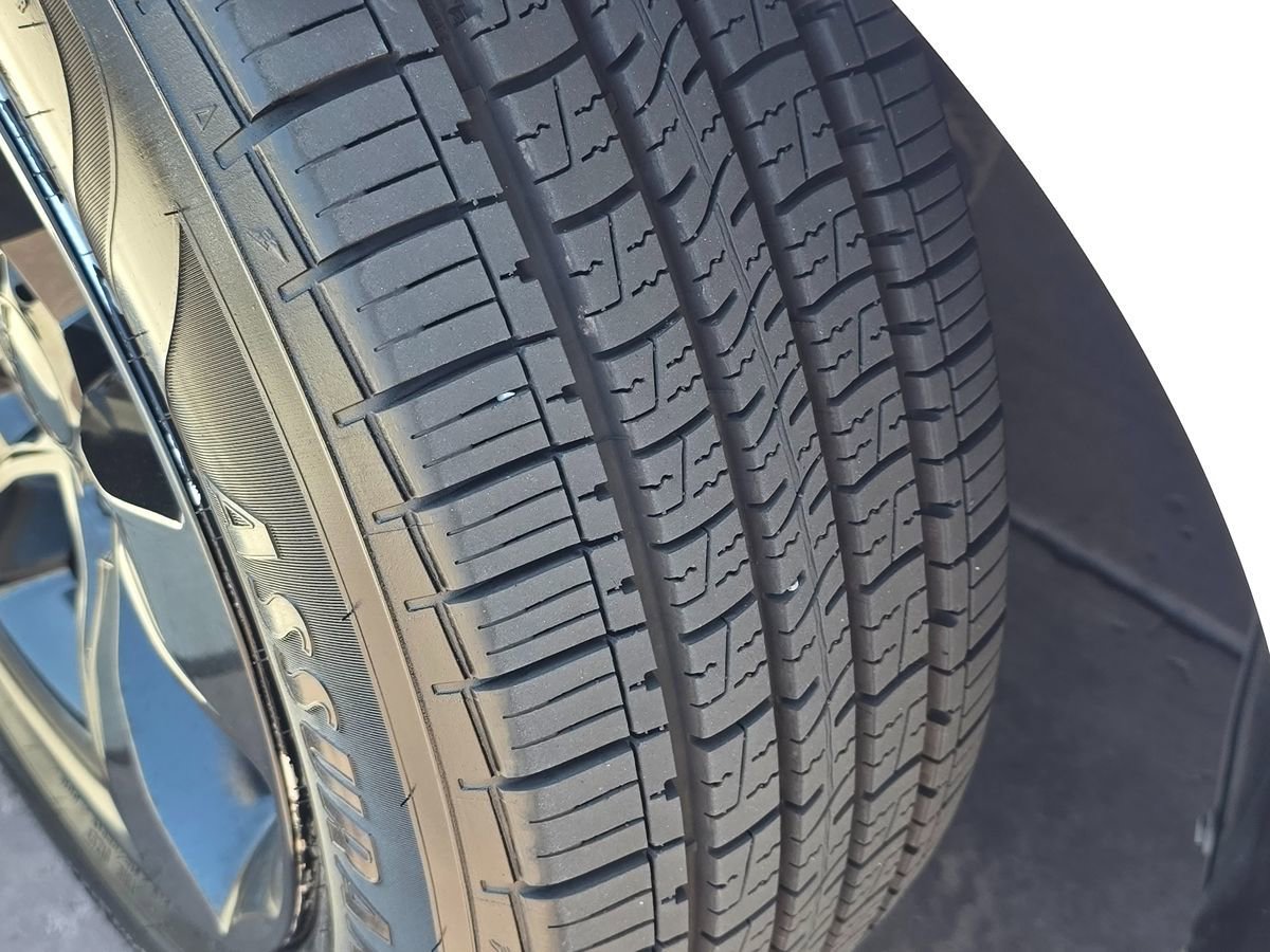 Used 2013 Dodge Charger SXT RWD image 18