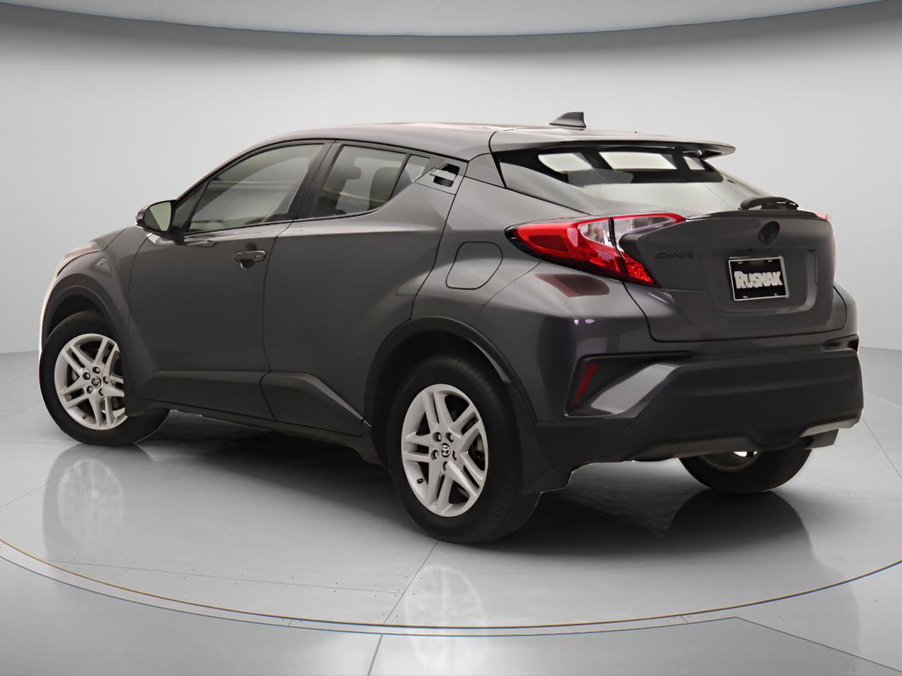 Used 2020 Toyota C-HR LE image 2