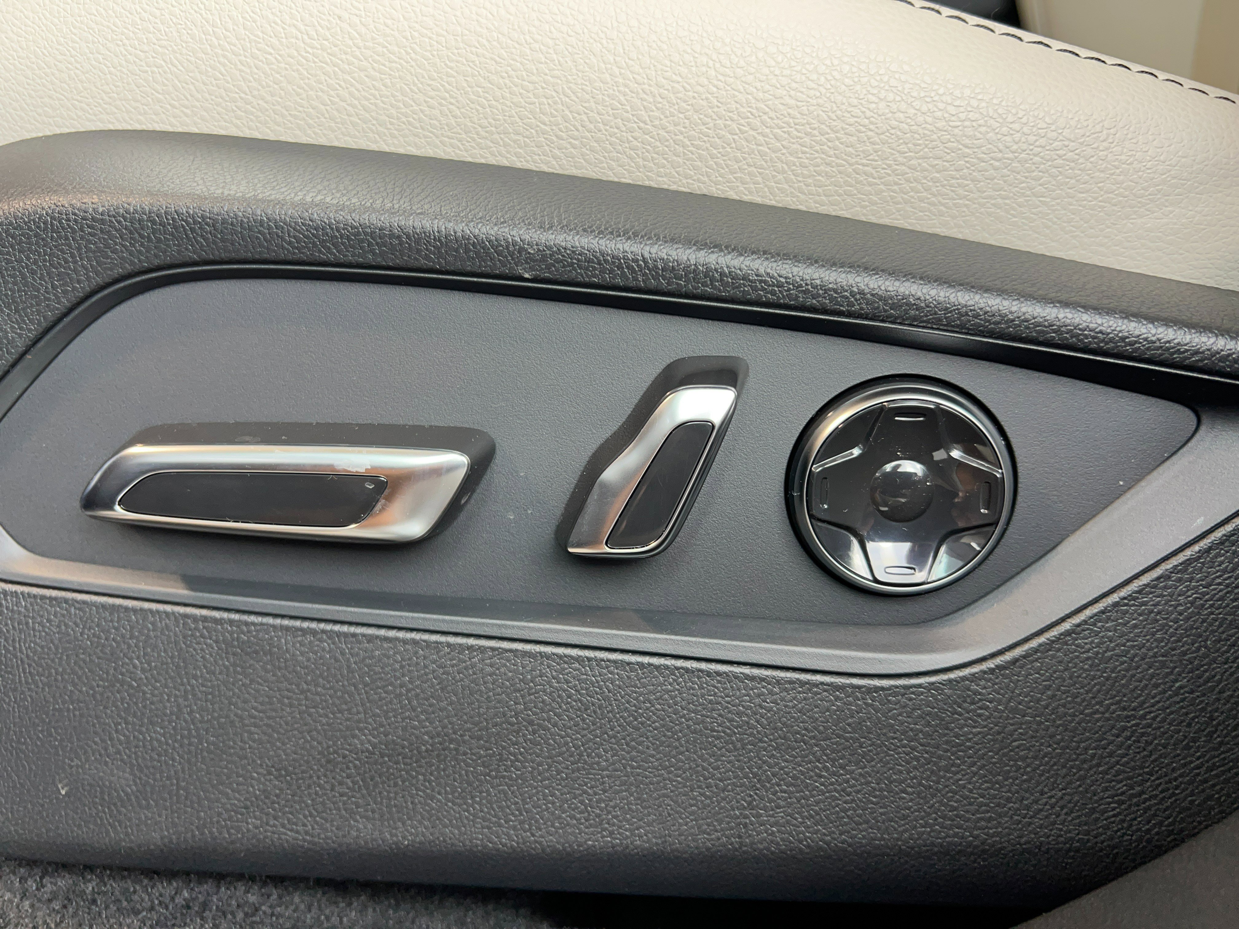 New 2026 Acura RDX SH-AWD image 14