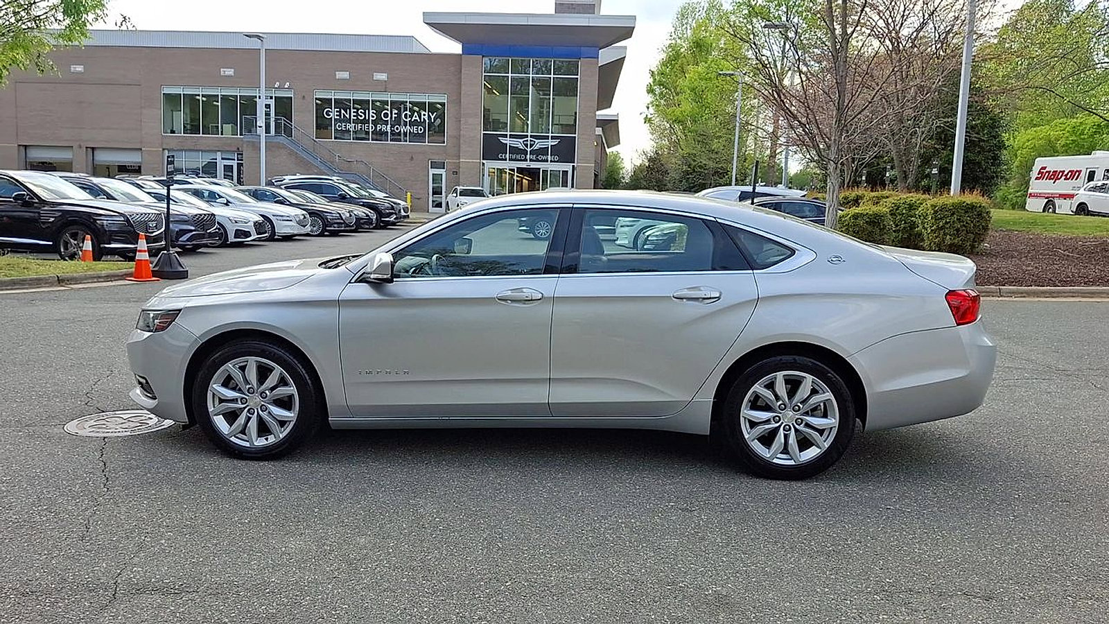 Used 2018 Chevrolet Impala LT image 5