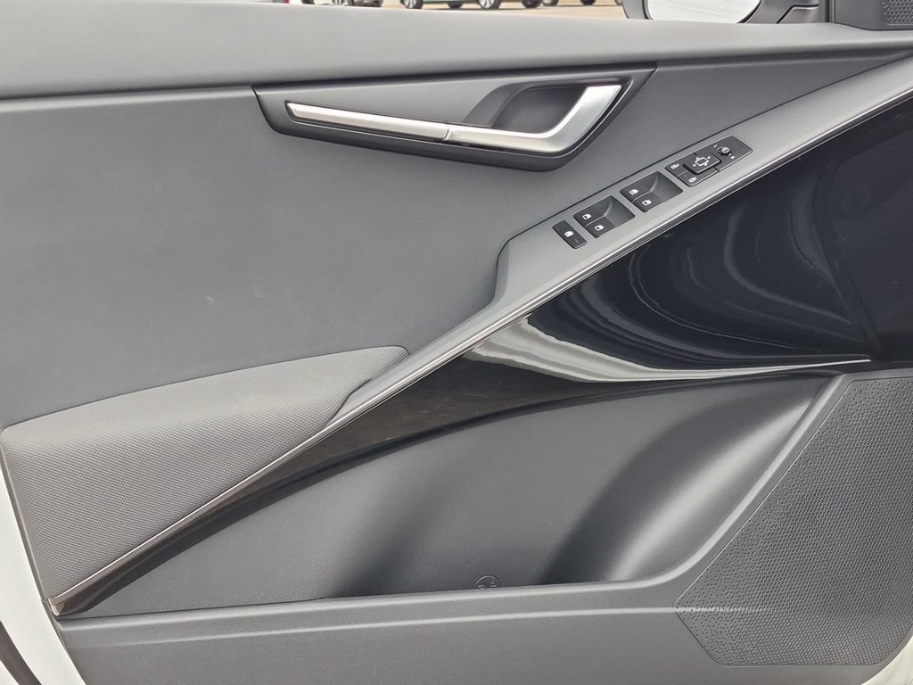 New 2026 Kia Niro EX FWD image 22