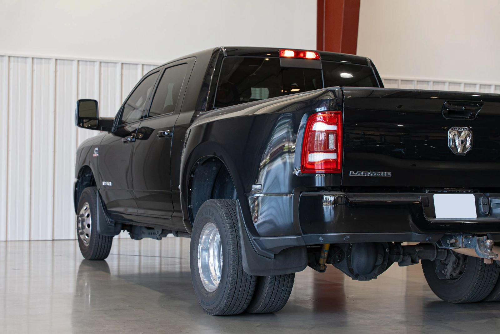 Used 2023 RAM 3500 Laramie AWD/4WD image 16