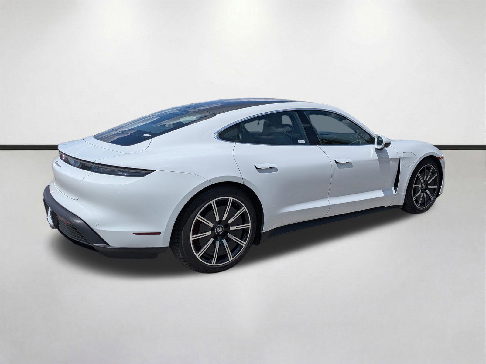 Used 2022 Porsche Taycan 4S image 4