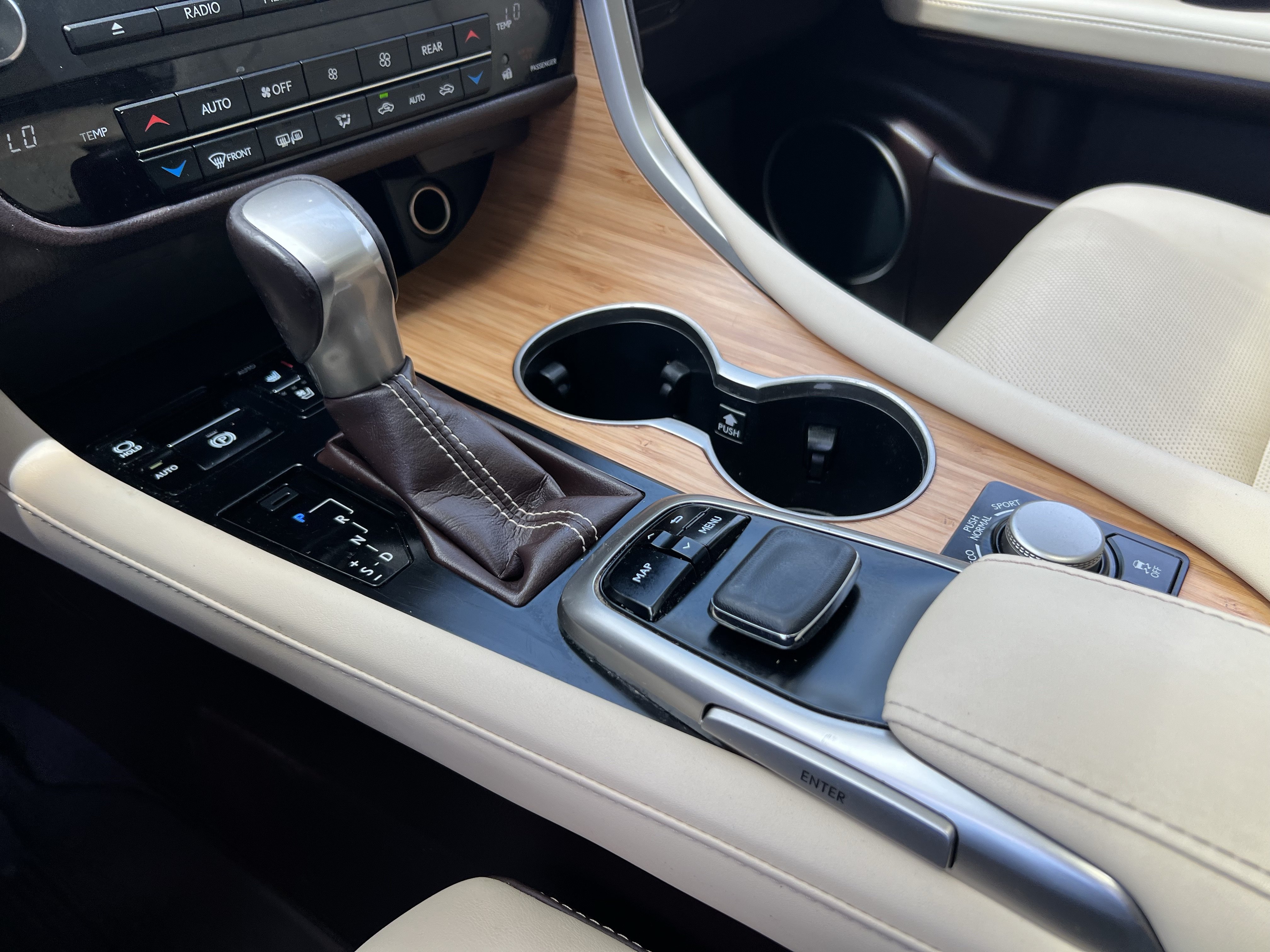 Used 2019 Lexus RX 350L AWD image 29