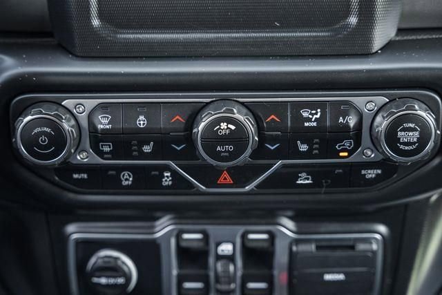 Used 2020 Jeep Gladiator Overland w/ Cold Weather Group image 24