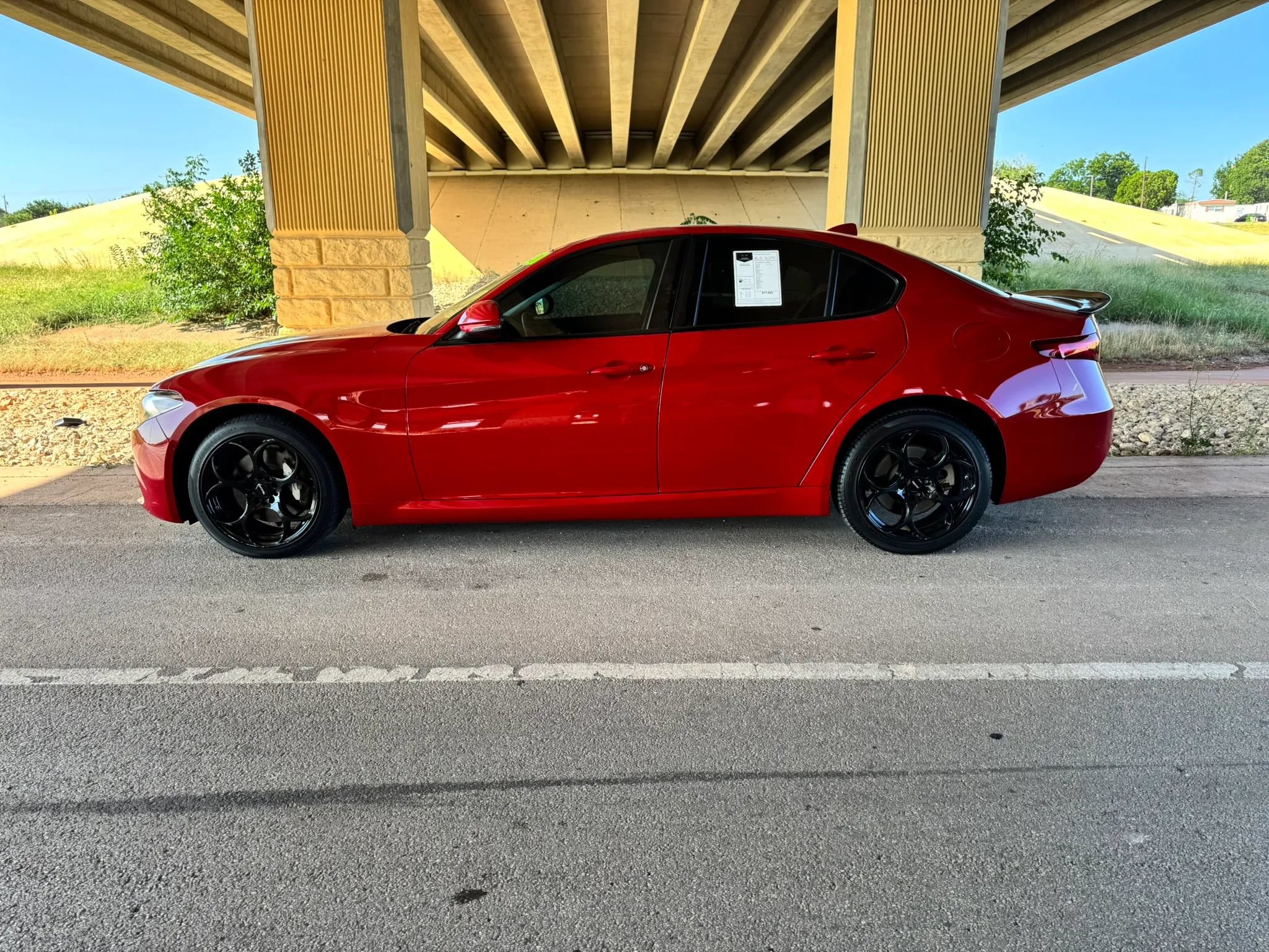 Used 2021 Alfa Romeo Giulia Sprint w/ Cold Weather Package AWD/4WD image 6