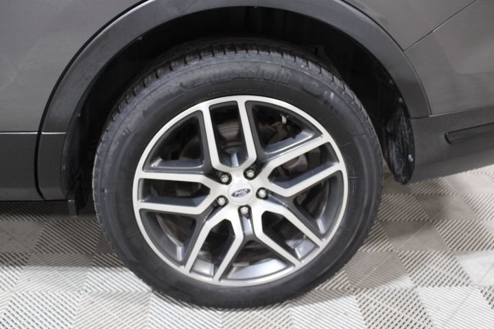 Used 2018 Ford Explorer Sport AWD/4WD image 45