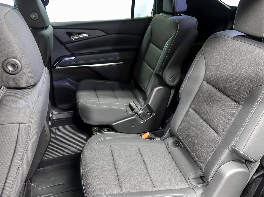 New 2026 Chevrolet Traverse LT w/ LPO, Floor Liner Package FWD image 11