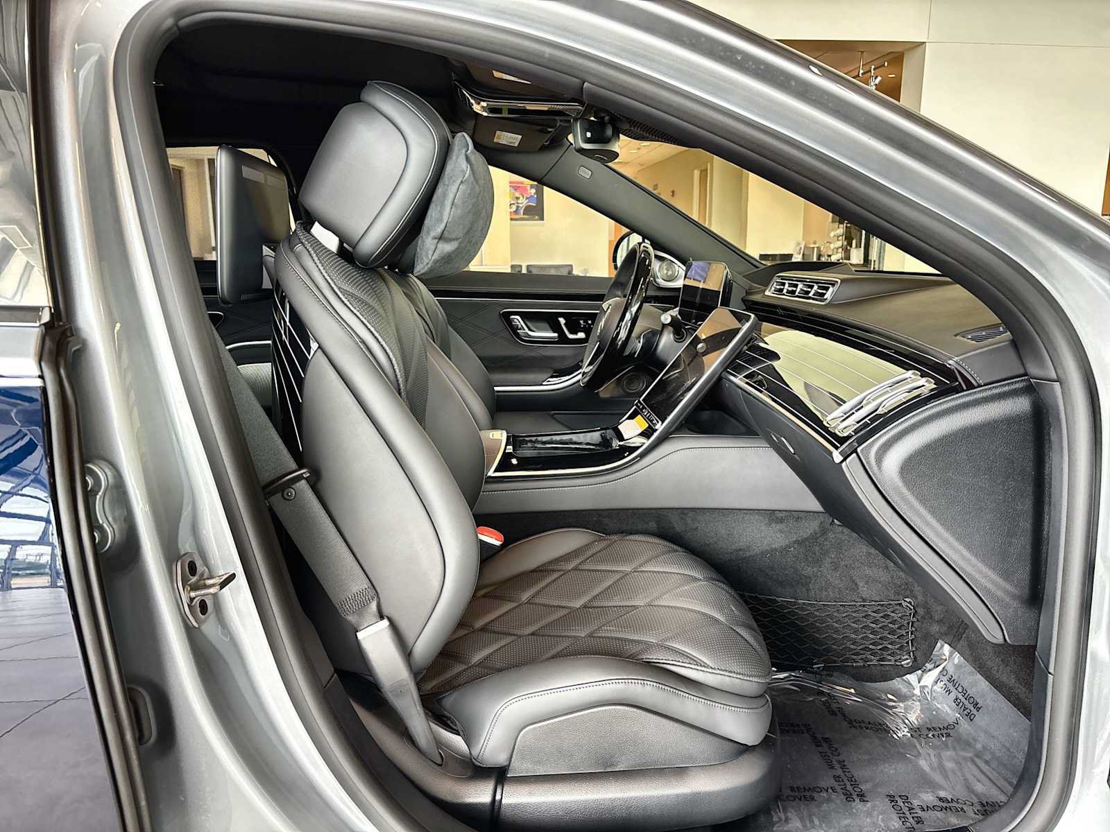 New 2026 Mercedes-Benz Maybach S 580 4MATIC image 9
