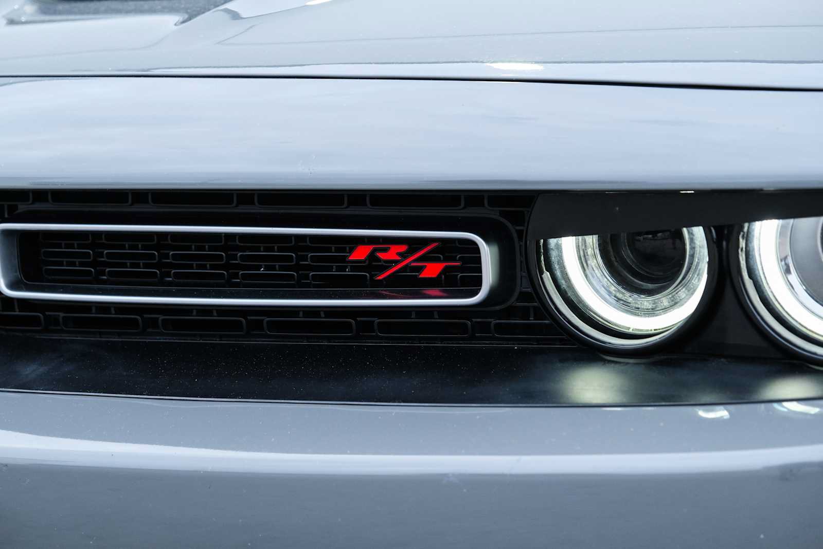 Used 2023 Dodge Challenger R/T RWD image 3