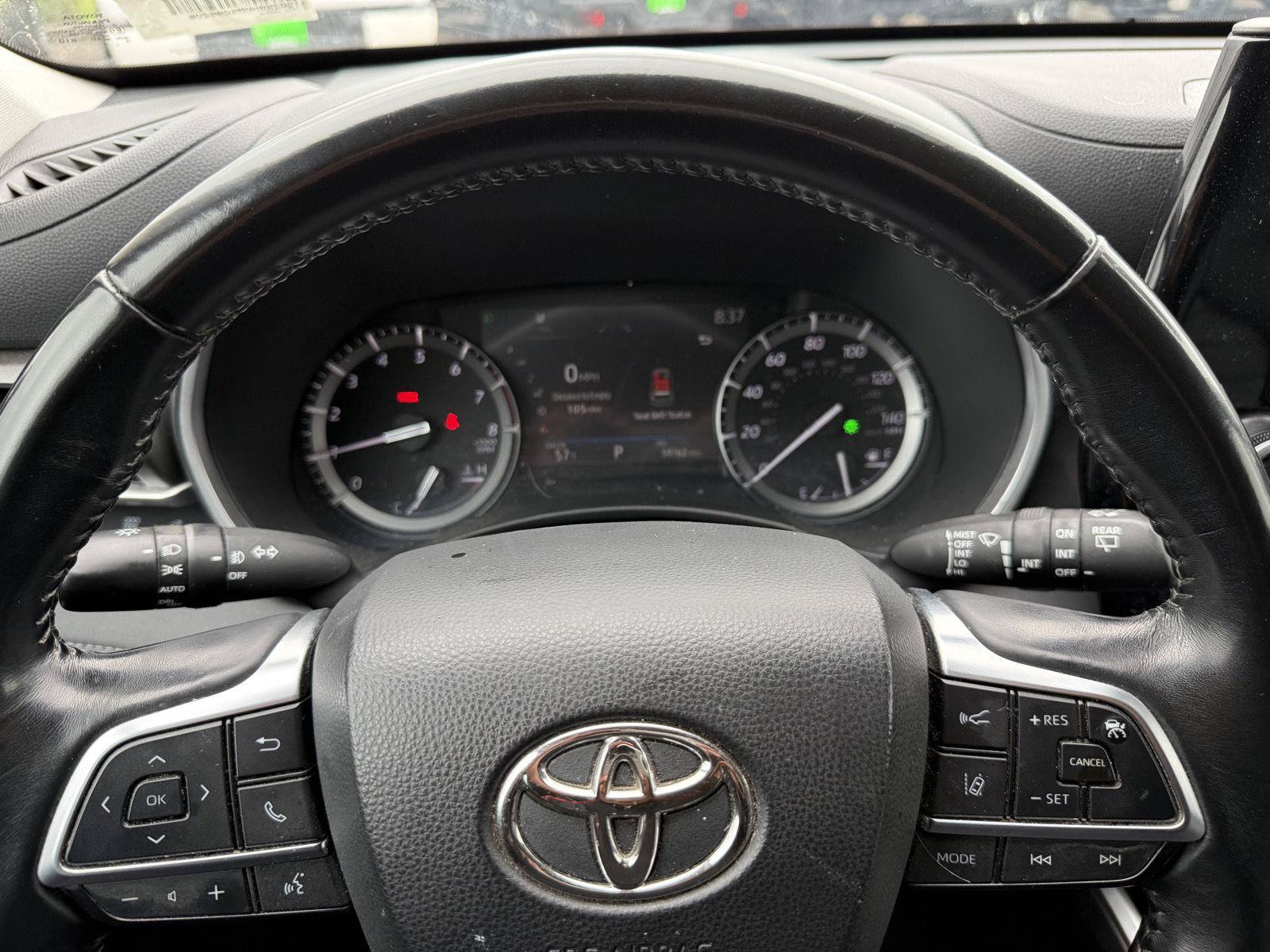 Certified 2021 Toyota Highlander XLE AWD/4WD image 19