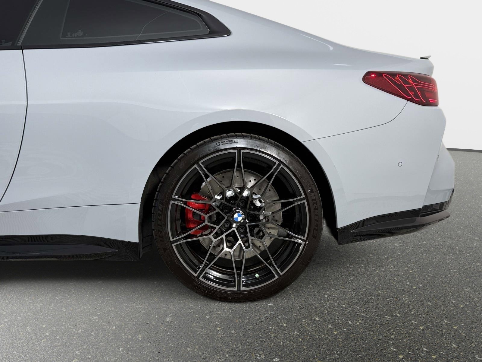 Used 2025 BMW M4 Coupe w/ Parking Assistance Package image 14