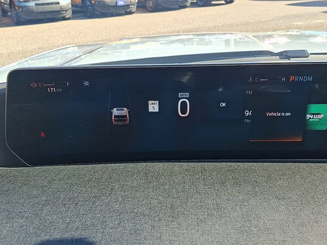 Certified 2025 Ford Expedition Active AWD/4WD image 19
