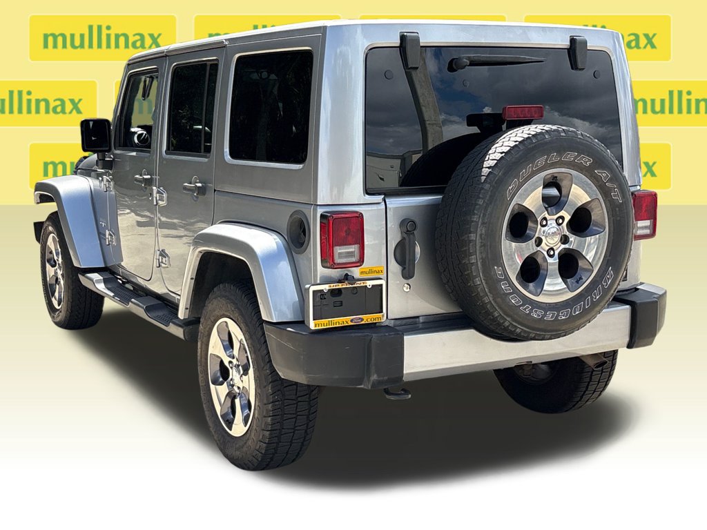 Used 2016 Jeep Wrangler Unlimited Sahara w/ Connectivity Group AWD/4WD image 9
