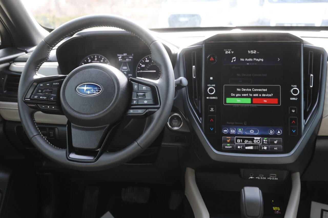 Used 2025 Subaru Forester Premium image 21