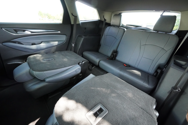 Used 2021 Buick Enclave Premium w/ Sun and Sites Package AWD/4WD image 24